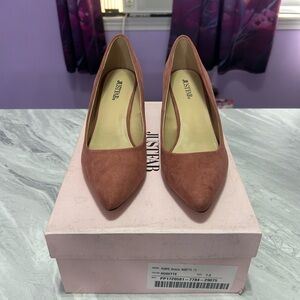 Size 7.5 Mauve Heels